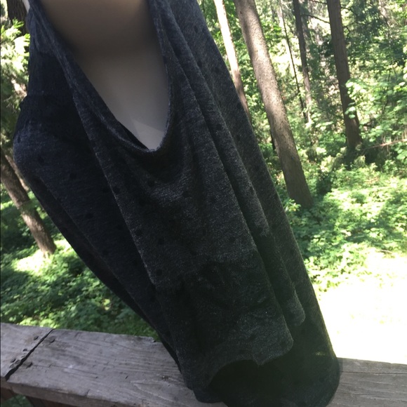 Loft so soft knit black/ gray cold shoulder blouse - Picture 8 of 11